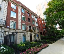 Building Photo - 1504 N Dearborn Pkwy