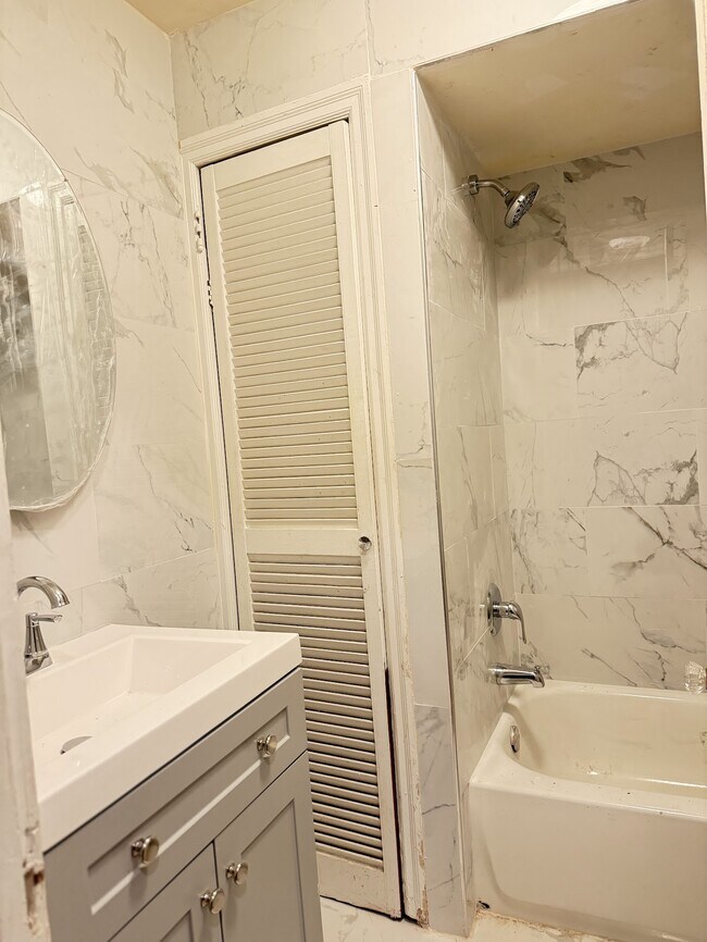 Building Photo - 235 S 45th St