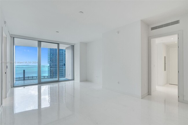 Foto del edificio - 300 Biscayne Blvd Way