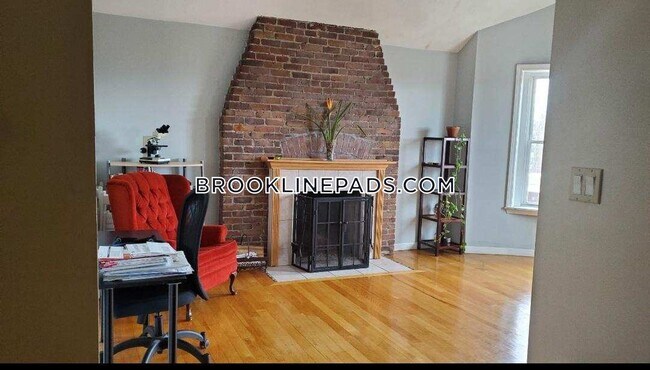 Building Photo - 154 Harvard St