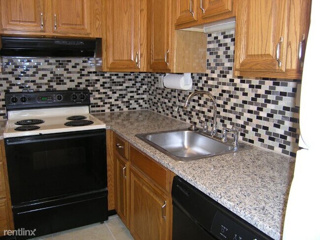 Building Photo - 2 br, 1 bath Condo - 1109 Vincent Rd