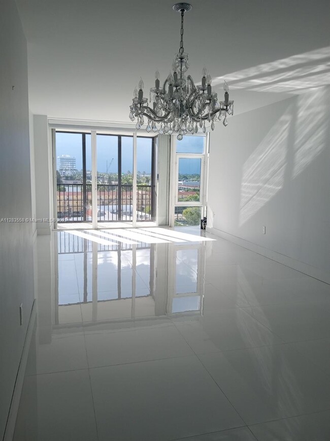 Foto del edificio - 20100 W Country Club Dr