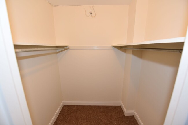Foto del edificio - Beautiful 2BR 2FB Condo Unit - University ...