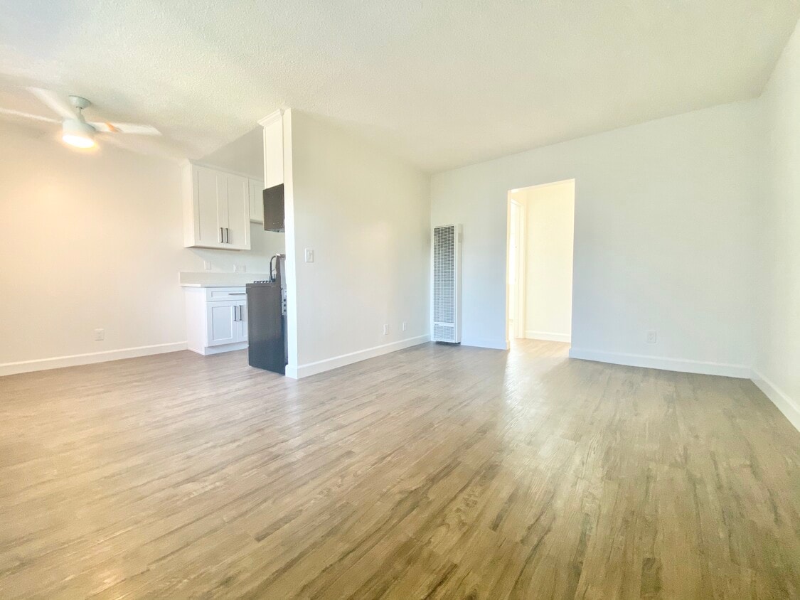 Foto principal - 1321 S Vine Ave Fullerton CA 92833
