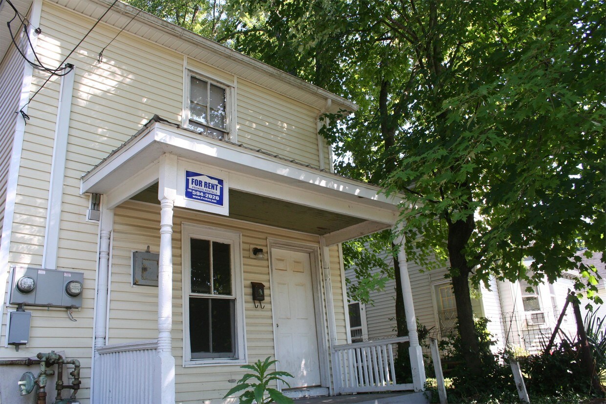 Primary Photo - 26 S Shafer St