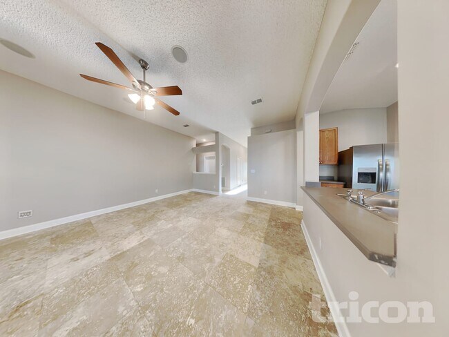 Building Photo - 1105 Maple Ln