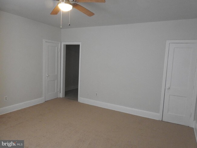 Building Photo - 1269 Raum St NE