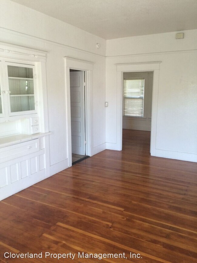 Foto del edificio - 3 br, 2 bath House - 201 W. H Street
