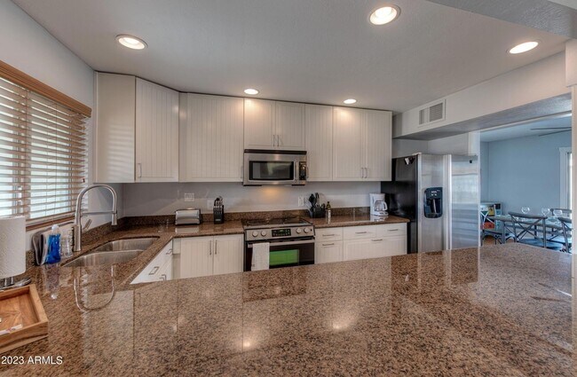 Foto del edificio - 6908 E Edgemont Ave