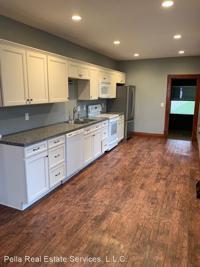 Foto del edificio - 3 br, 1 bath House - 404 Main Street