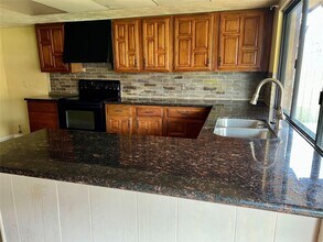 Building Photo - 16915 Grampin Dr