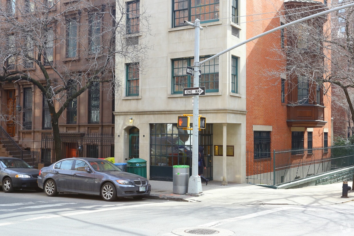 Building Photo - 1449 Lexington Ave