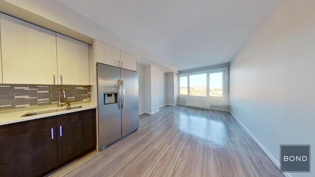 Foto del edificio - 178-02 Hillside Ave.