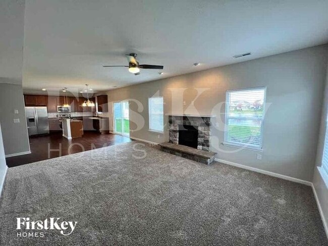 Building Photo - 8858 Hemingway Dr