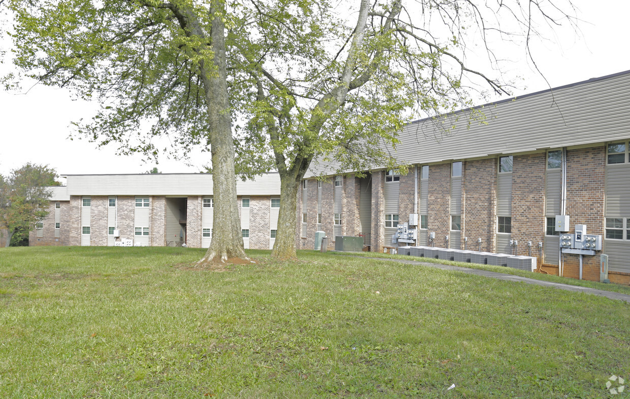 Building Photo - Atchley Apartments