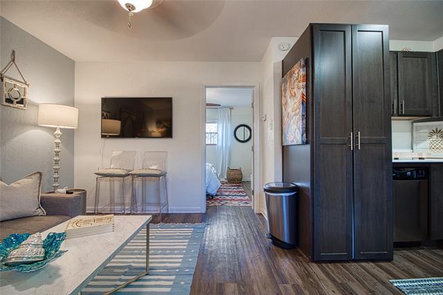 Foto principal - 3914 Bowser Ave