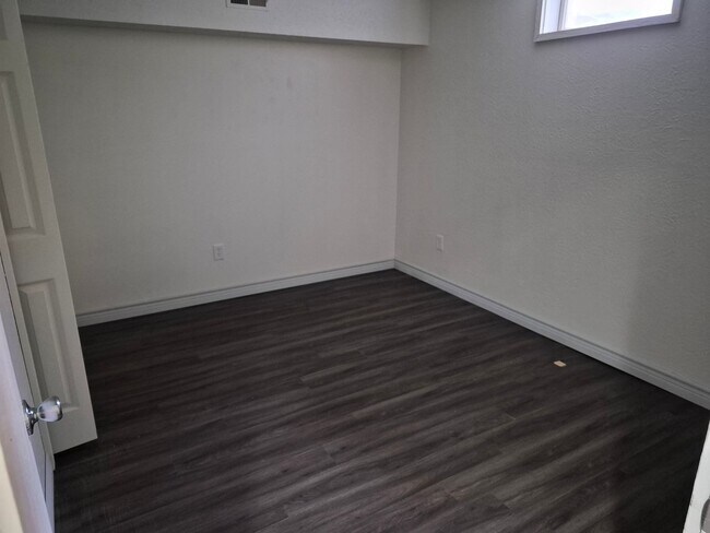 Foto del edificio - 5836 Ryewyck Dr