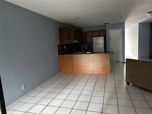Building Photo - 3259 NW 118th Ln