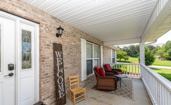Building Photo - 2802 Country Meadows Ln