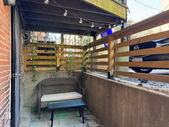 Foto del edificio - 519 Columbus Ave