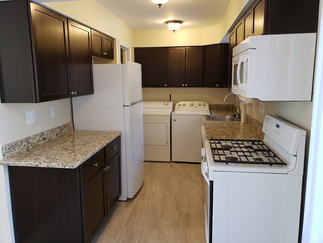 Building Photo - 41173 S Woodbury Green Dr