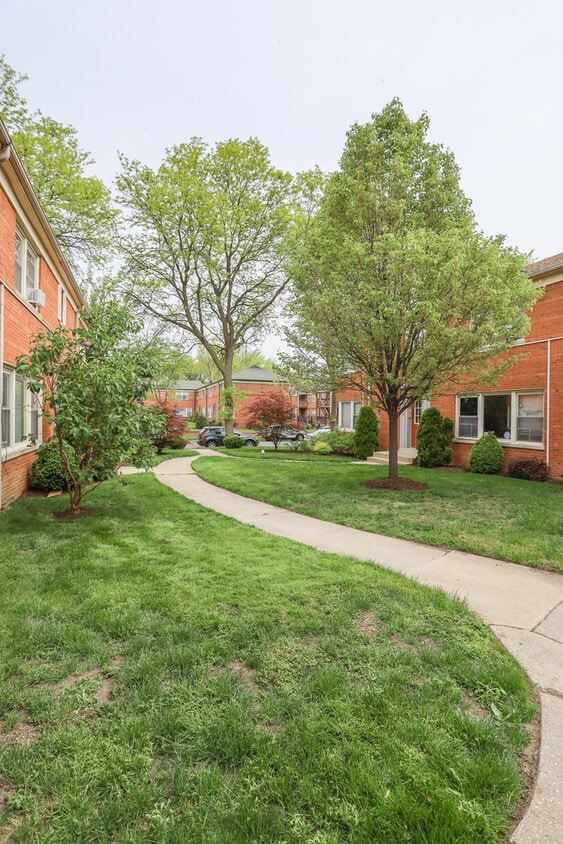 2119 W Farragut Ave Unit 1E, Chicago, IL 60625 Condo for Rent in