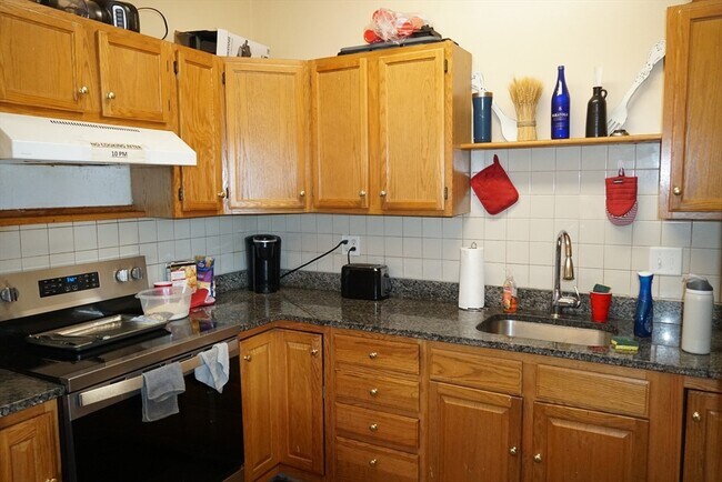 Foto del edificio - 170 Middleboro Ave