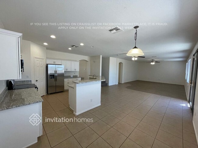 Foto del edificio - 5531 W Carson Rd