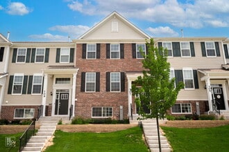 Building Photo - 707 Neubauer Circle