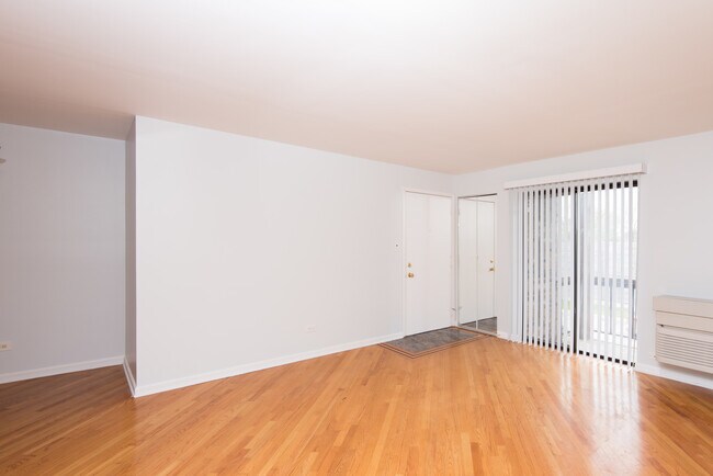 Foto del edificio - 2241 W Nichols Rd