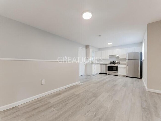 Foto del edificio - Holiday Special! Half Months Rent Free, Si...