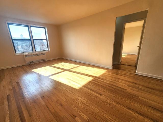 Foto principal - 1 bedroom in JACKSON HEIGHTS NY 11372