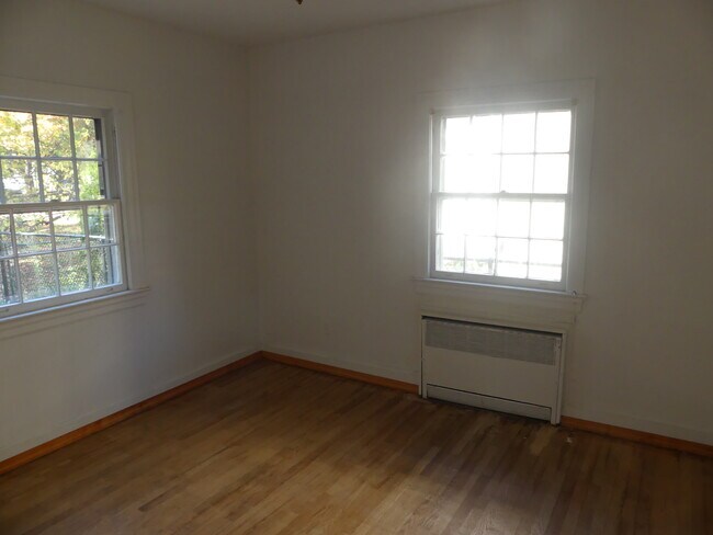 Dormitorio - 866 N Abingdon St