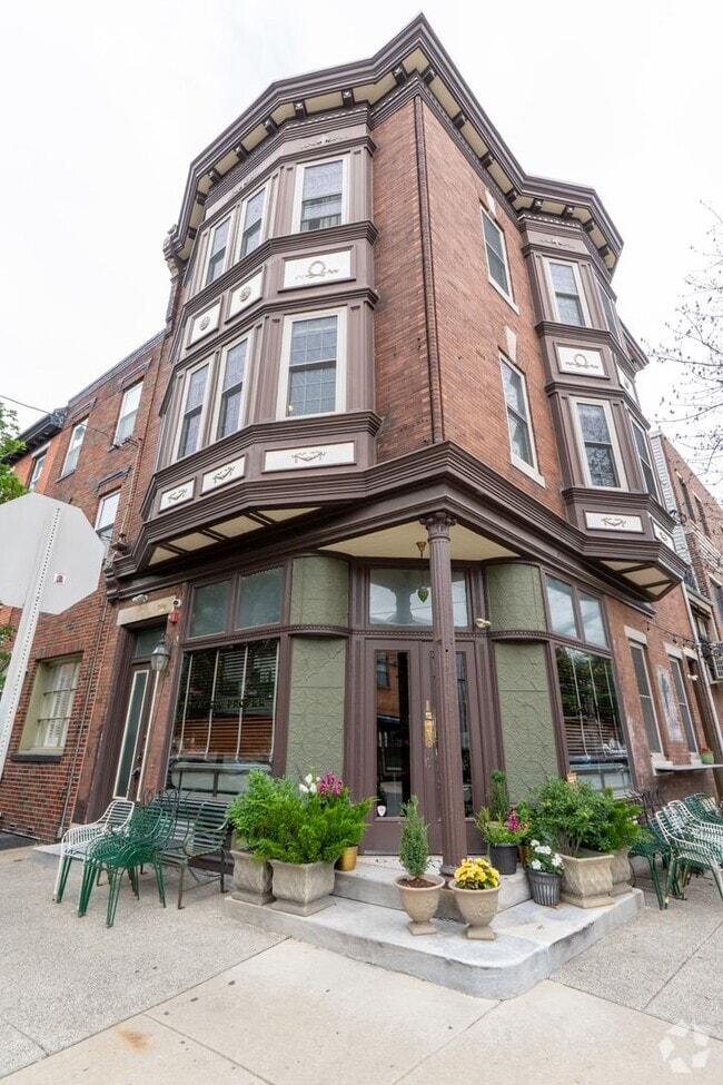 Building Photo - 941 S 8th St