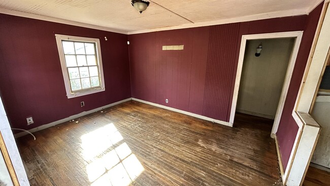 Building Photo - 3963 N Foster Dr