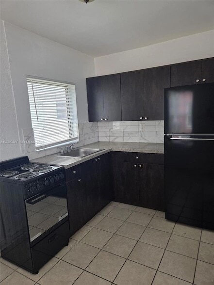 Foto del edificio - 2316 Madison St
