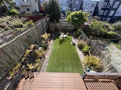 Photo - SPACIOUS  2BR + 1 BA WITH BONUS SUNROOM AND IN- UNIT LAUNDRY IN THE RICHMOND. Apartment