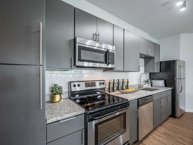 Building Photo - Advenir at Castle Hill