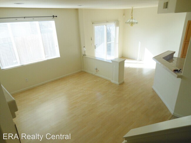 Building Photo - 3 br, 2 bath House - 9769 Cattail Circle