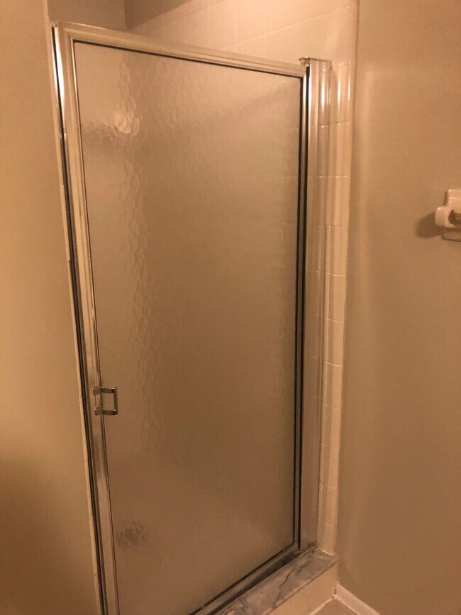 Foto del edificio - Spacious open floor plan 2/2 located in highly desirable Siesta Lago!