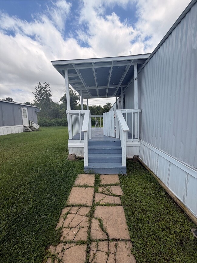 Building Photo - 2021 N Battlebell Rd