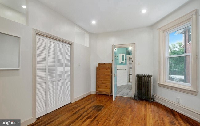 Building Photo - 4622 Spruce St