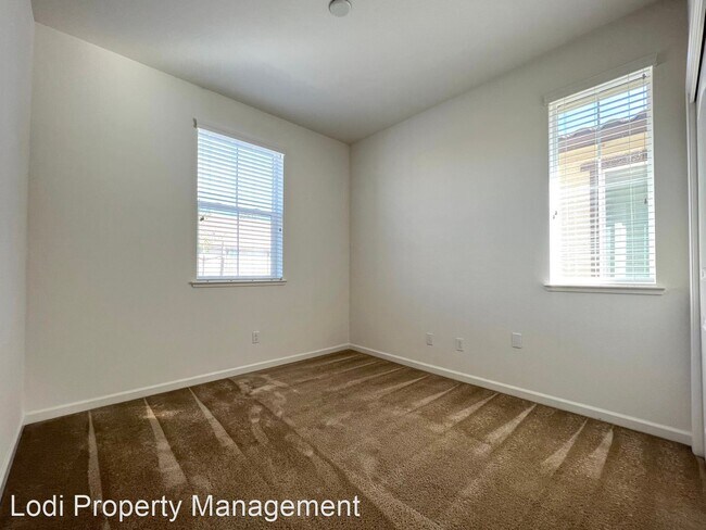 Building Photo - 3 br, 2 bath House - 2648 Chardonnay Lane