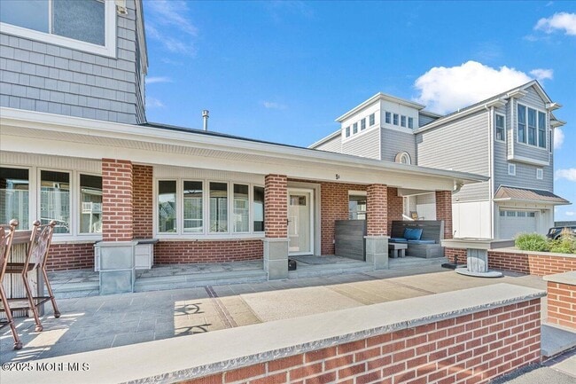 Building Photo - 5 Marius Ln