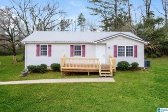 Building Photo - 1003 Oak Blvd