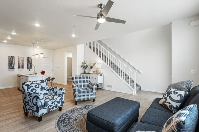 Building Photo - 1539 Spring Water Pt