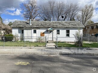 Building Photo - 533 8th St