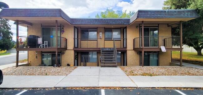 Building Photo - 2211 N 400 E