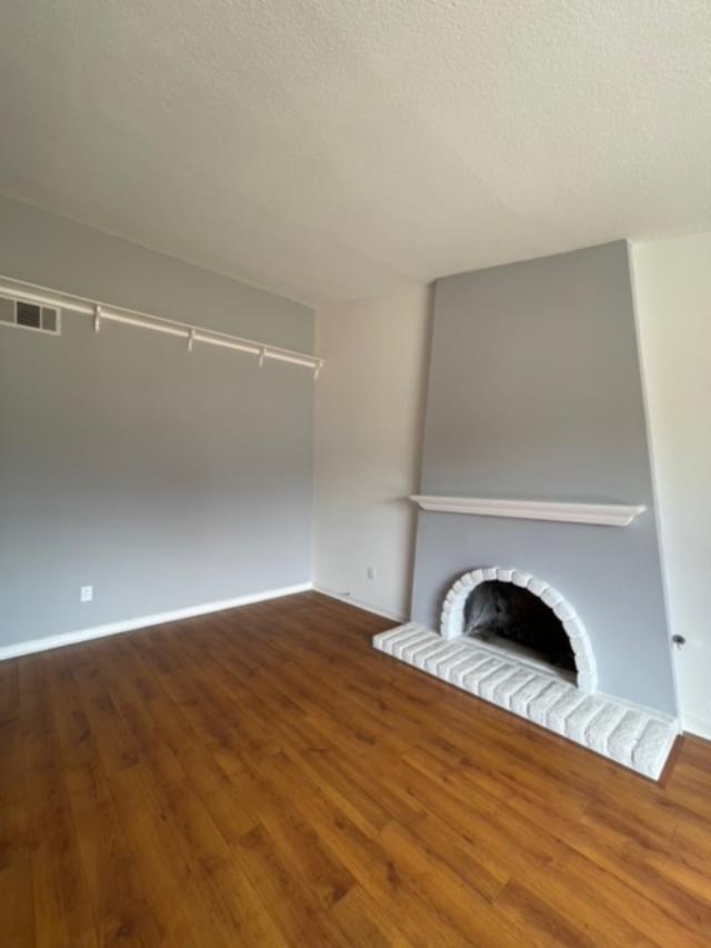 Building Photo - 9636 Cameron St