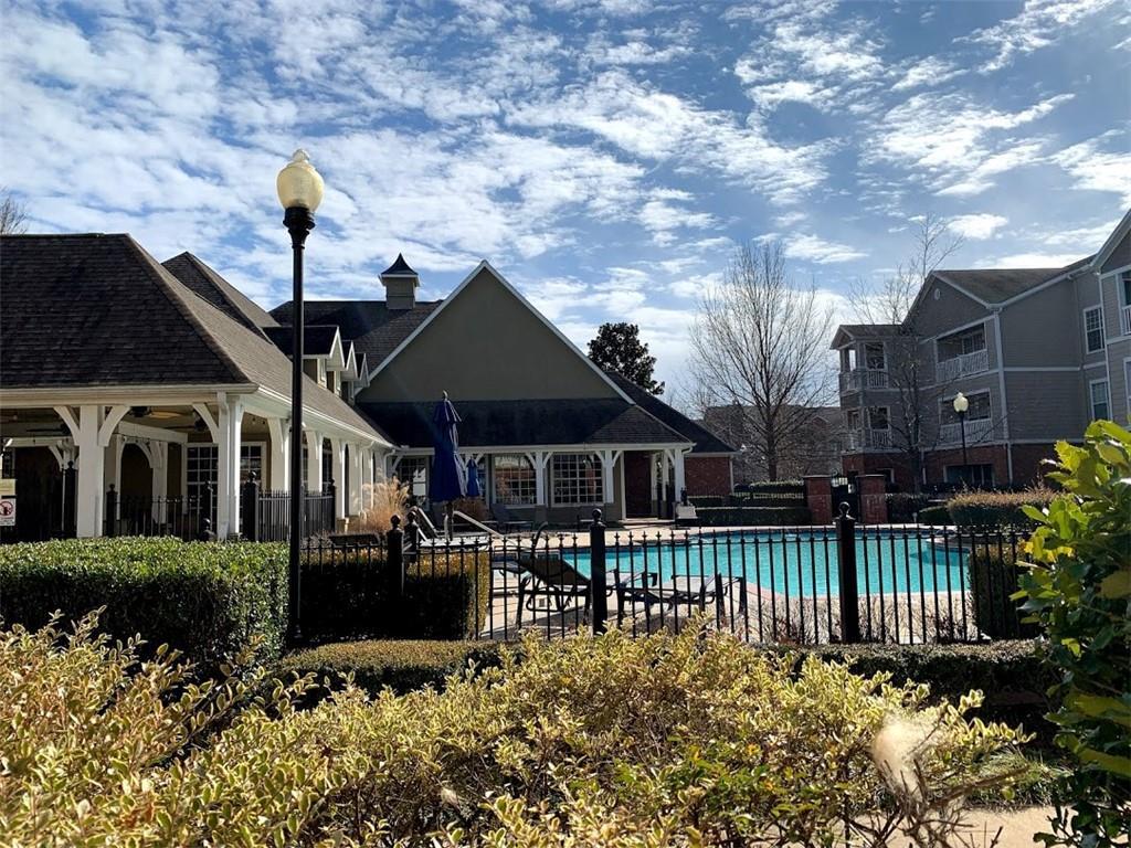 4261 NE Meadow Creek Cir Unit 106, Fayetteville, AR 72703 Condo for